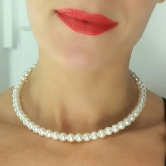 FAUX PEARL CHOKER - Picture 3 of 3